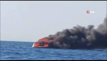 Bodrum'da yanan tekne ünlü iş insanına ait çıktı!