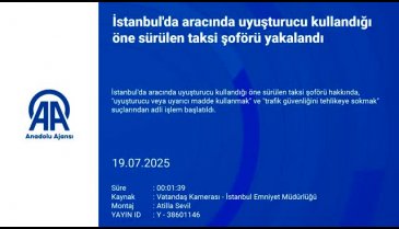 Akıllara zarar görüntü! Uyuşturucu kullanan taksici kendinden geçti