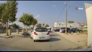 Hatay'da otomobil ve motosiklet çarpıştı! 2 kişi yola savruldu