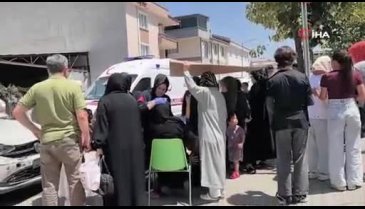 Bursa'da zincirleme kaza! 1'i komiser 5 yaralı