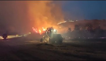 Bandırma OSB bölgesindeki arazi yangınına havadan ve karadan müdahale - 3