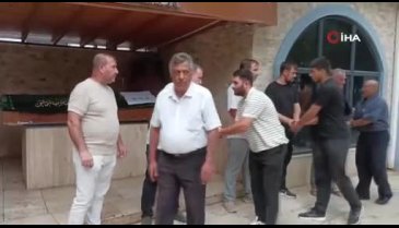 Kızını döven babayı uyardığı için katledildi! Hem de eşinin gözleri önünde...