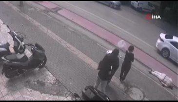 Bursa'da market alışverişi kötü bitti! Saniye saniye kamerada...