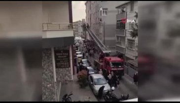 Cinnet anları! Ailesini rehin aldı, üçüncü kattan aşağı atladı...