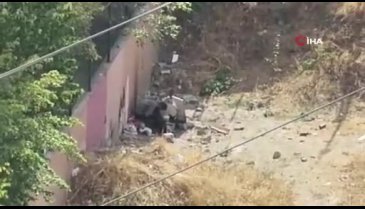 İlkokulun önünde madde kullandılar! Önce kameralara sonra polise yakalandılar...