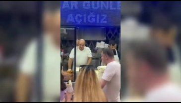Ünlü çiğ köftecide adım atılacak yer kalmadı!