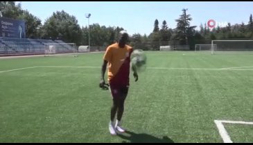 Osimhen'i Eskişehir'de gören şaşırıyor