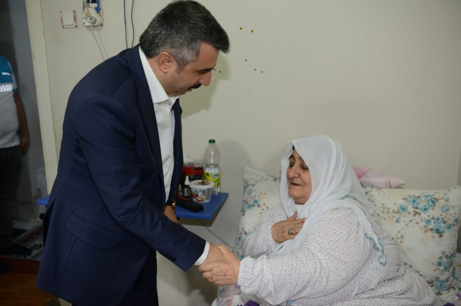 Başkan Yılmaz'da dünya yaşlılar günü ziyareti
