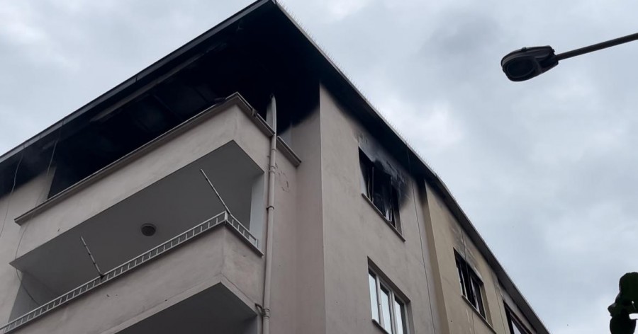 Bursa'da sinir krizi geçirdi, evi ateşe verdi!