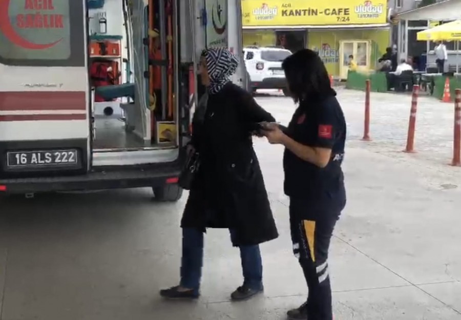 Bursa'da aynı yöne giden halk otobüsleri çarpıştı! 3 kişi yaralandı