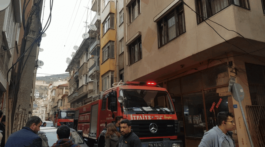 Bursa Gemlik�te ev yangını korkuttu Bursa Haberleri Bölge Haberleri