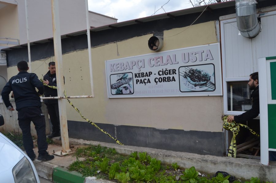 AdanaânÄ±n Kozan ilÃ§esinde bir kiÅi tartÄ±ÅtÄ±ÄÄ± eÅini Ã§ocuÄunun gÃ¶zleri Ã¶nÃ¼nde bÄ±Ã§akla yaraladÄ±. ile ilgili gÃ¶rsel sonucu