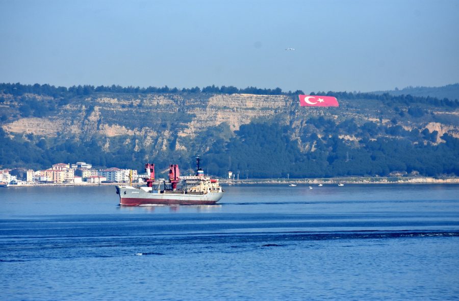 Rus Askeri Kargo Gemisi Canakkale Bogazi Ndan Gecti Guncel