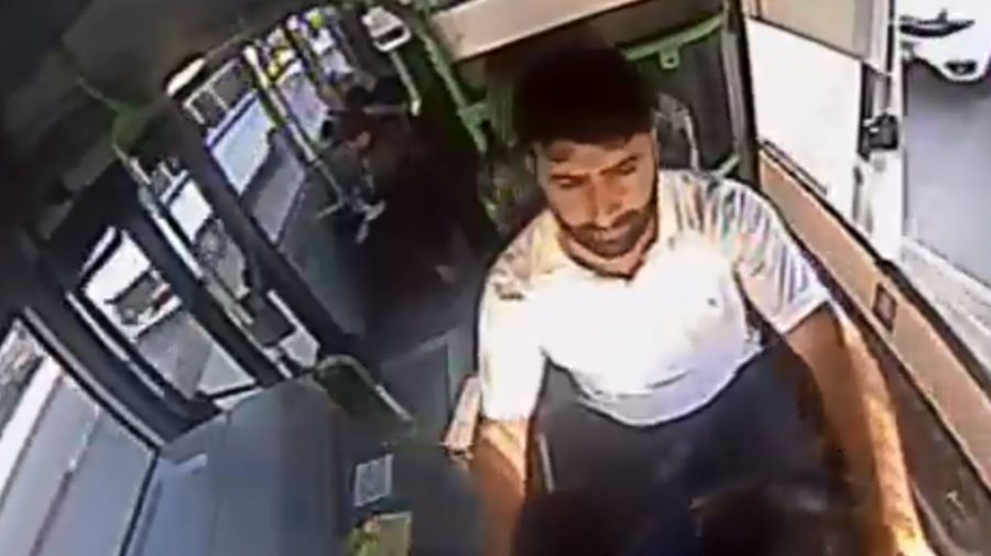 Bursa�da otobüs sürücüsü, fenalaşan adamı hastaneye götürdü Bursa