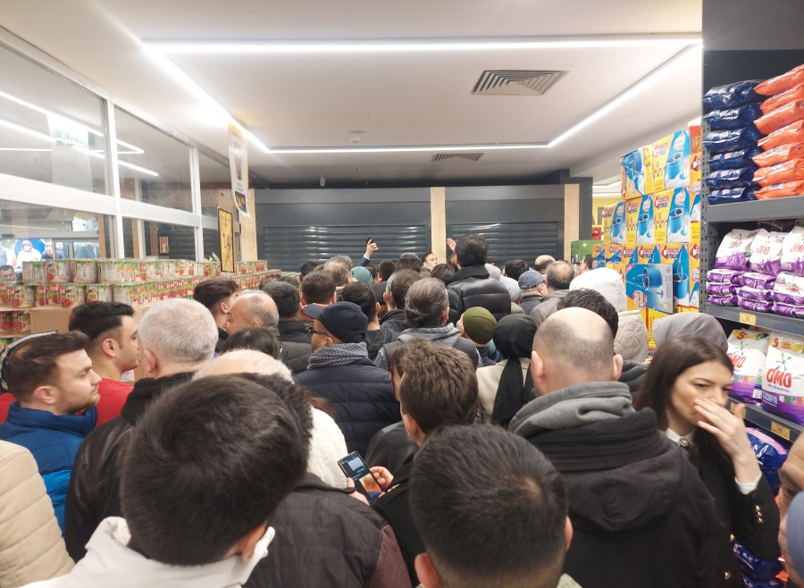 Bursa'da alışverişin yeni adresi Özen Gross Market'ten görkemli açılış