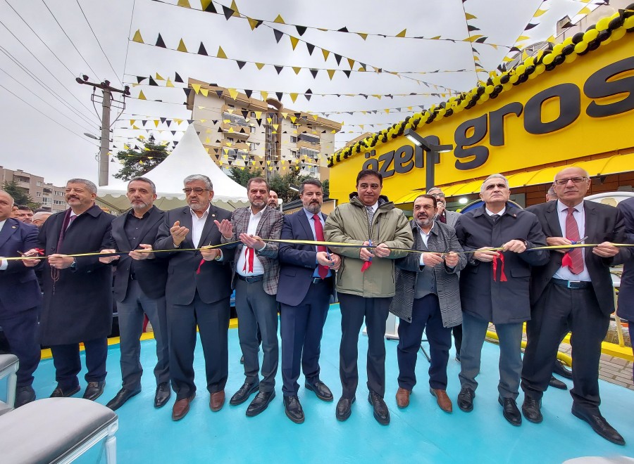 Bursa'da alışverişin yeni adresi Özen Gross Market'ten görkemli açılış