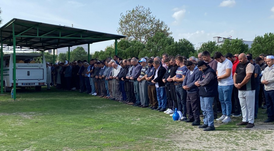 Bursa'da cinnet kurbanı anne ve oğulları toprağa verildi