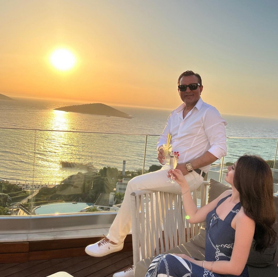 Rafet El Roman'dan her an evlilik sürprizi gelebilir!