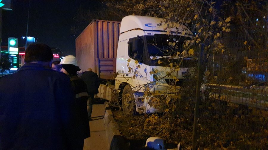 Bursa�da TIR kazası! Bursa Haberleri Bölge Haberleri
