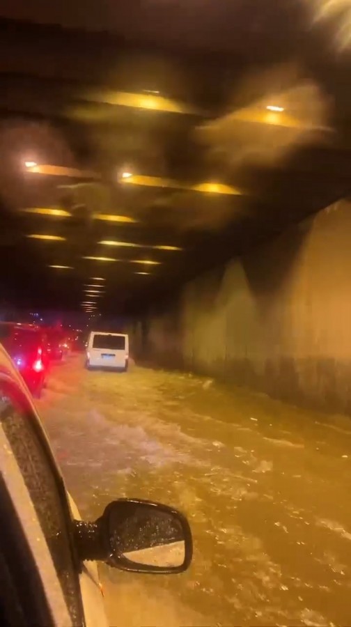 Bursa’da sağanak yağış ve dolu böyle görüntülendi