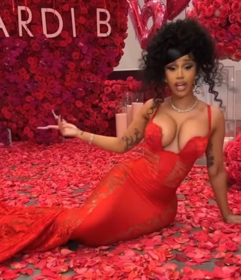 Cardi B'ye 500 bin dolar değerinde hediye!