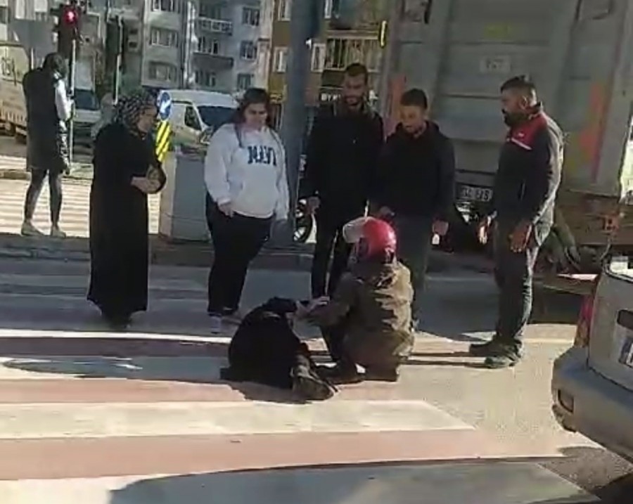 Bursa'da yaralı eşinin elini hiç bırakmadı