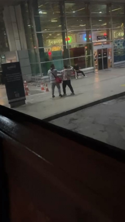 Bursa'da 'telefonumu çaldın' iddiasıyla kavgaya tutuştular