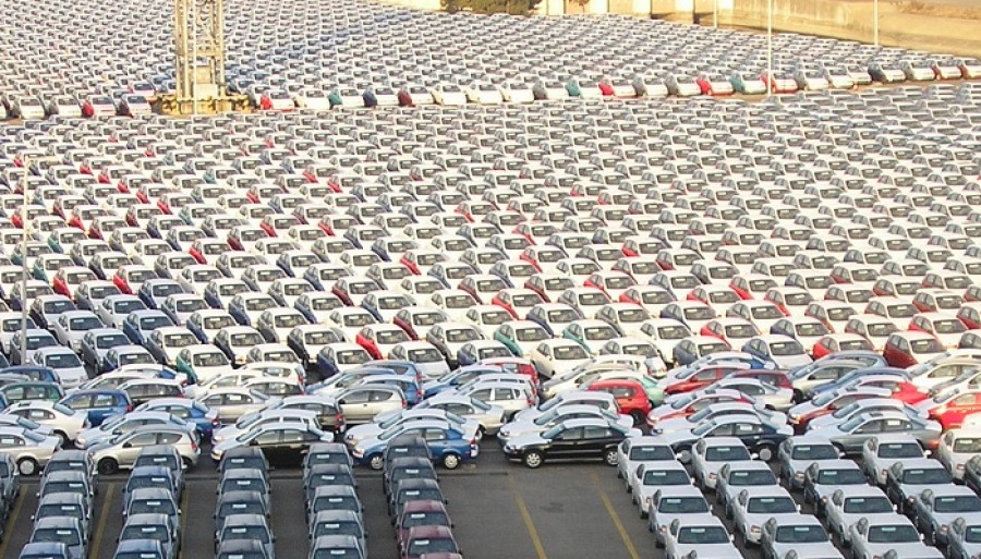 Сколько машин в турции. Турецкие автомобили. Автомобили в Турции. Автомобили из Турции. Машины в Турции авторынок.