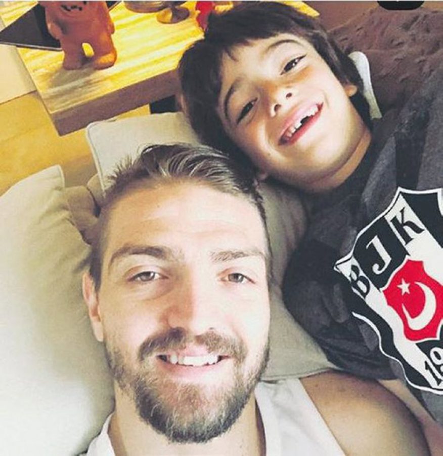 Asenadan Caner Erkine bir dava daha Asenadan Caner Erkine bir dava daha