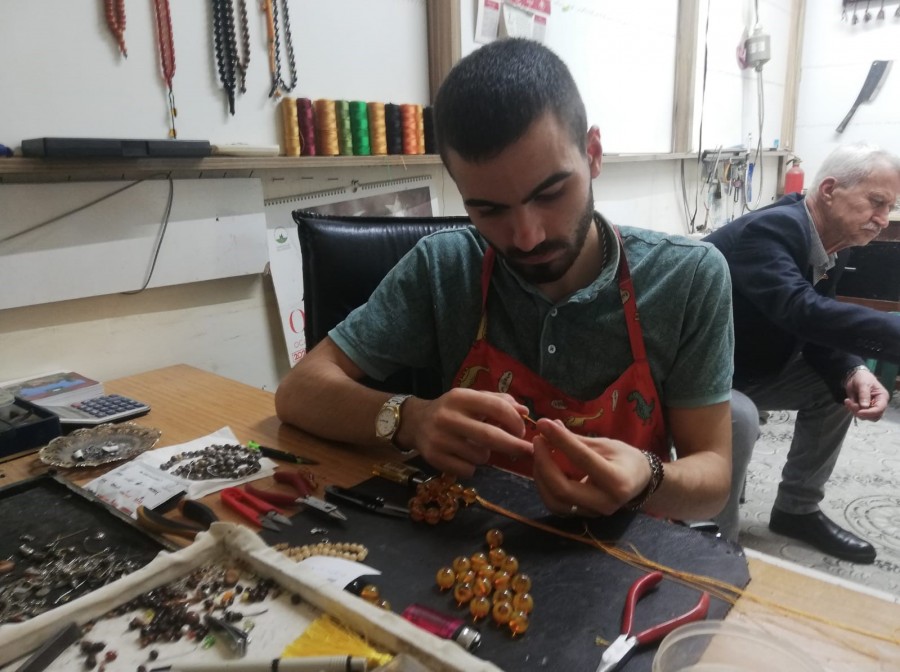 Bursa'da asırlık dede mesleğini sürdürüyor