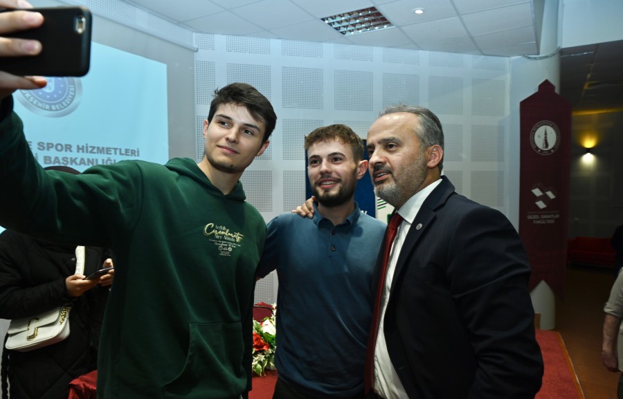Başkan Aktaş, gençlerle tecrübelerini paylaştı