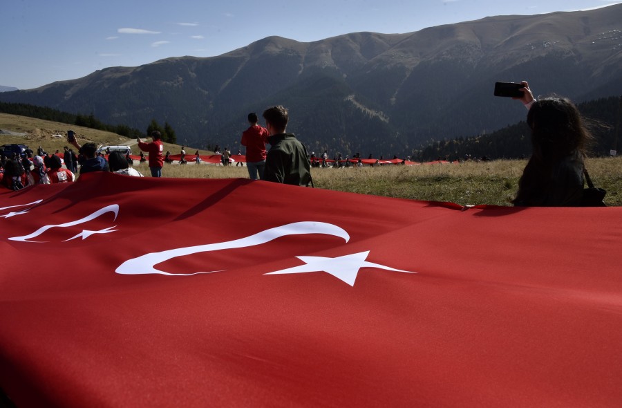 Cumhuriyetin 100. yılında Örümcek Ormanları'nda yürüdüler