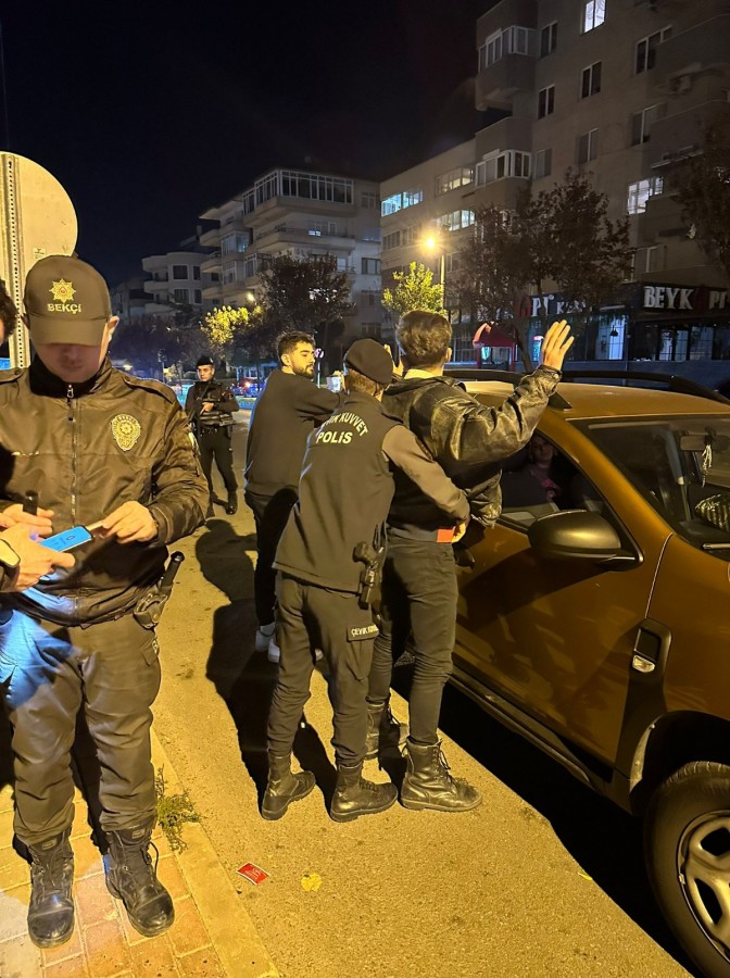 Bursa'da yapılan denetimlerde 14 kişi gözaltına alındı