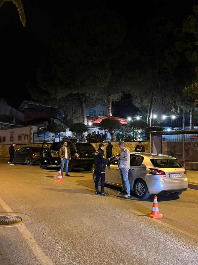 Bursa'da yapılan denetimlerde 14 kişi gözaltına alındı