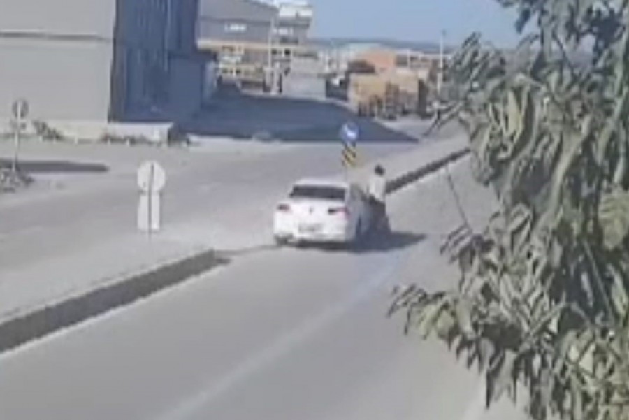 Bursa'da feci kaza! Otomobil bisiklete çarptı: 1 yaralı