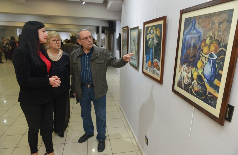Bursa�da emekli öğretmen ilk sergisini Öğretmenler Günü�nde açtı