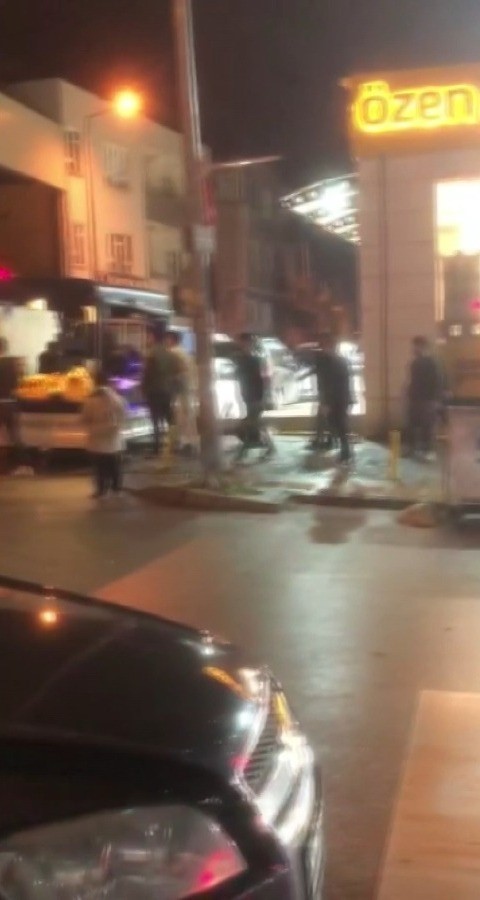 Bursa'da pazarcıların yer kavgası!