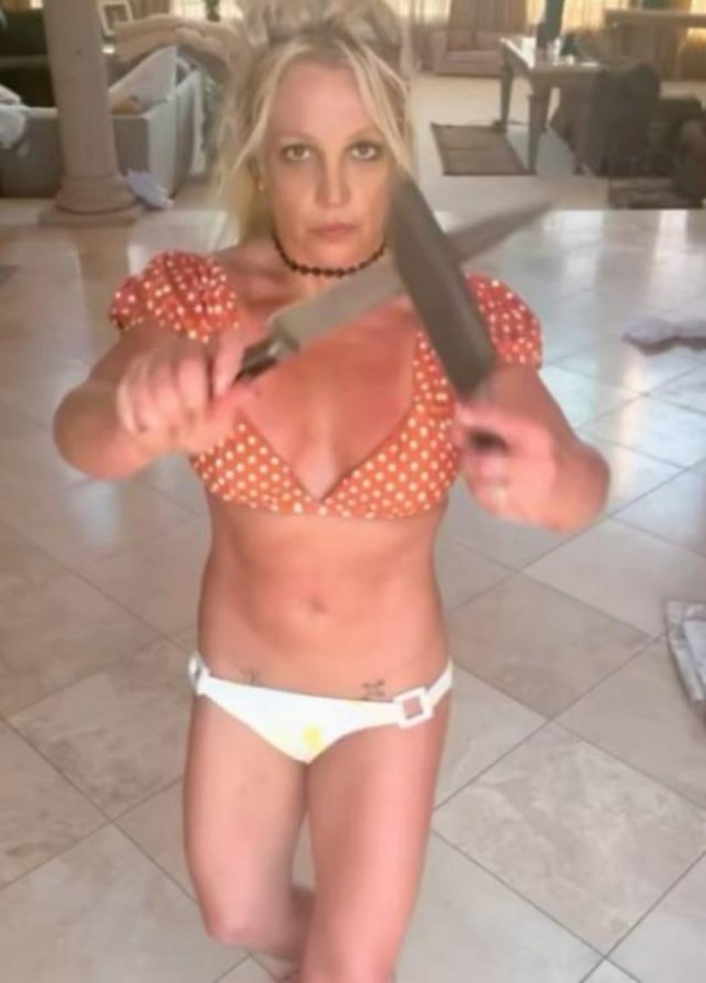 Britney Spears elinde bıçaklarla dans etti! Görenler şoke oldu - Bursada Bugün - Bursa bursa haber bursa haberi bursa haberleri Bursa