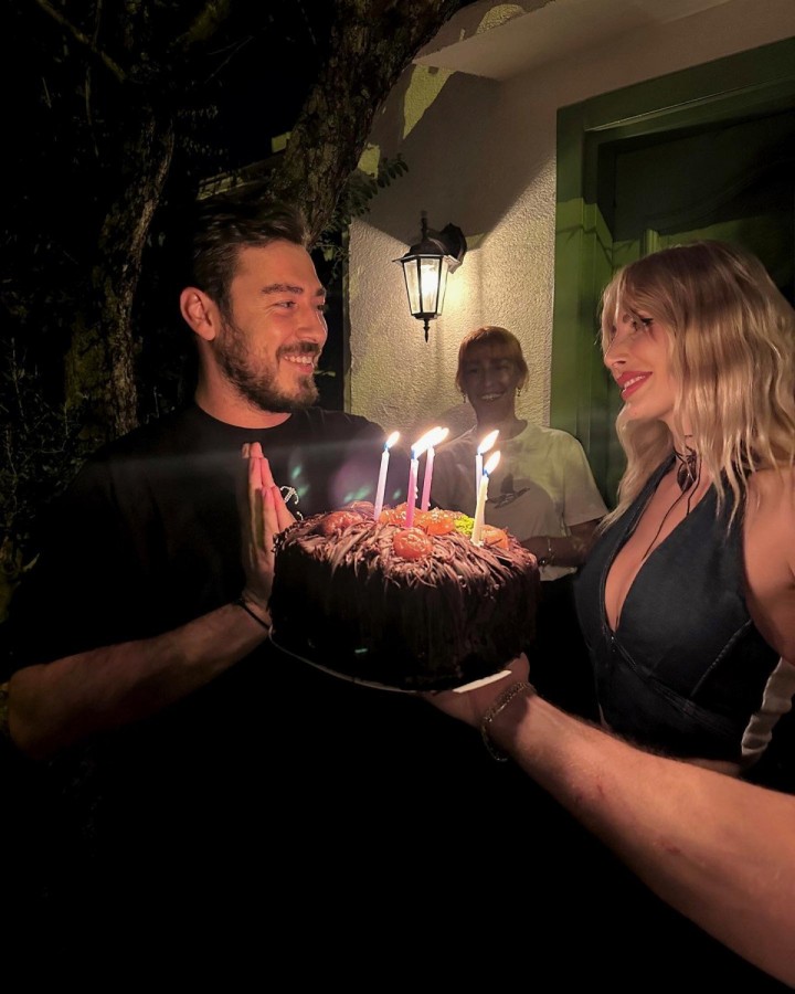 Hande Sarıoğlu, erkek arkadaşını paylaştı