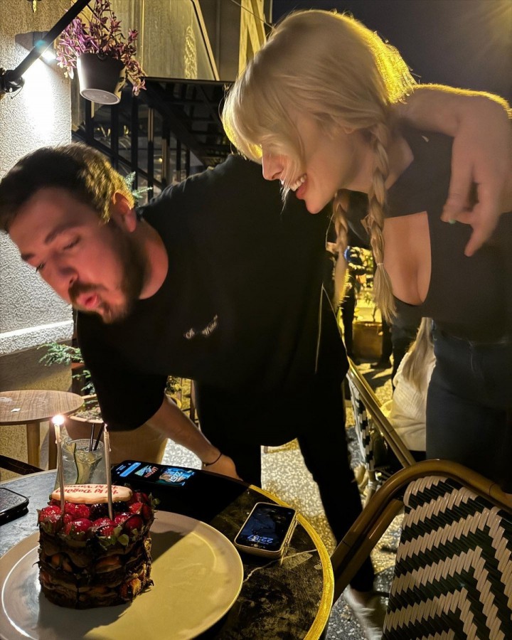 Hande Sarıoğlu, erkek arkadaşını paylaştı