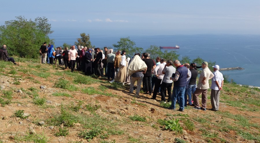 Böylesi ancak fıkralarda olur! Manzaralı mezar kavgası