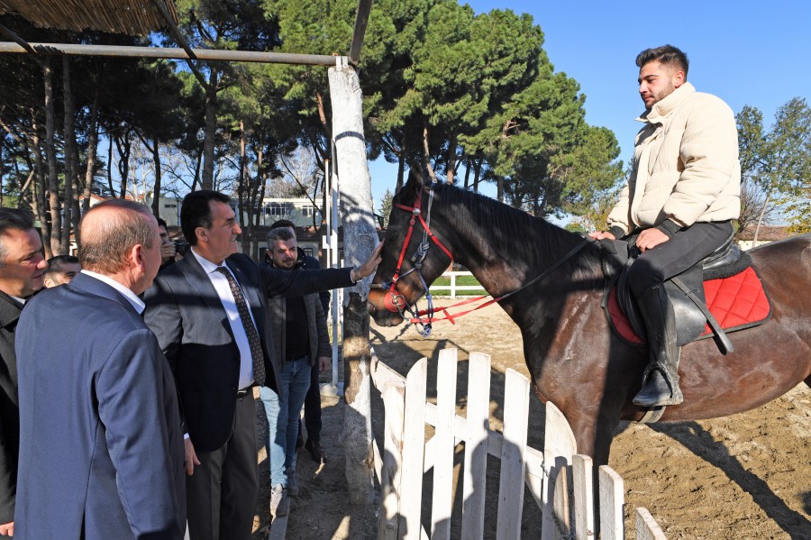 Bursa'da 2. Abdülhamid Han'ın yaptırdığı okula Osmangazi desteği!