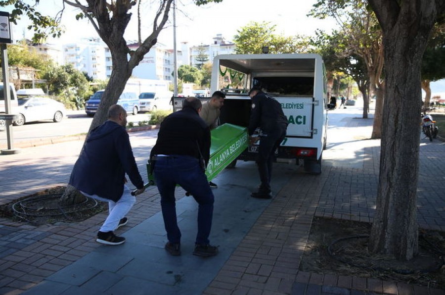 Antalya'da sahilde cansız beden bulundu!