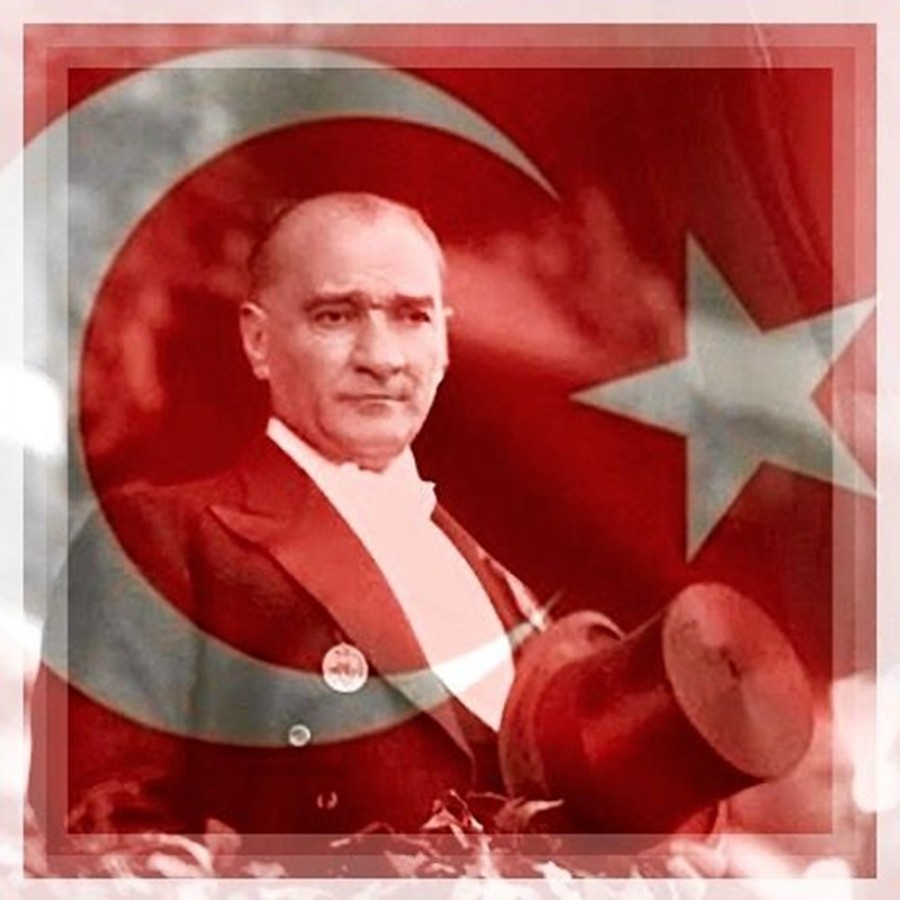 Ünlülerin 29 Ekim paylaşımları!