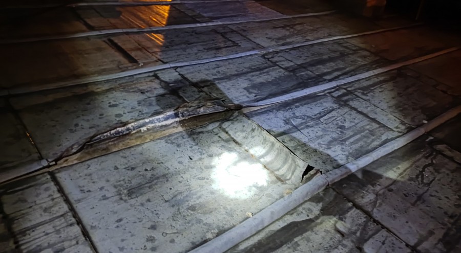 Bursa'da 17 yaşındaki şüpheli kurşun levhaları çalmak isterken yakalandı