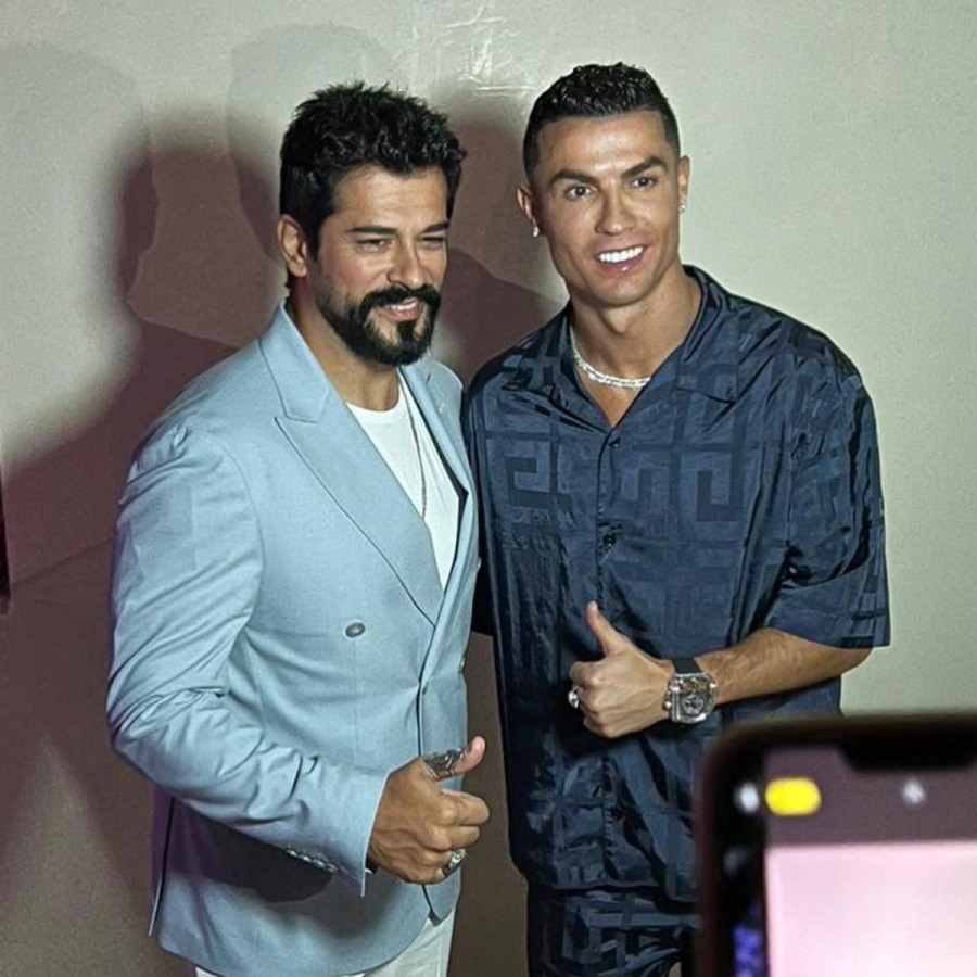 Burak Özçivit, Ronaldo ile buluştu