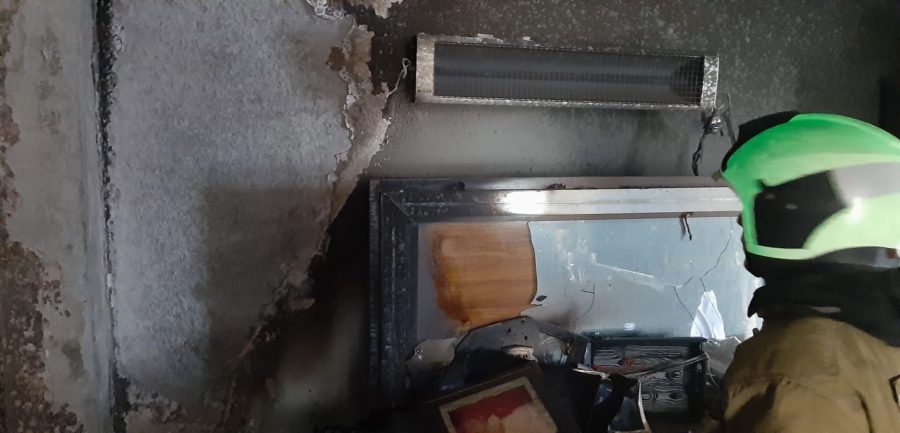 Bacadan çıkan yangın komşu evi yaktı Güncel Haberler