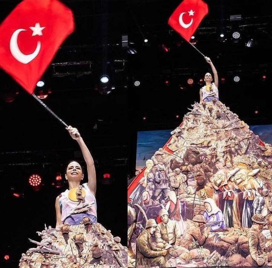 Harbiye konserinde kıyafeti gündem oldu