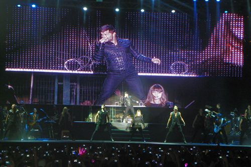 Ricky Martin Bursa'yı uçurdu