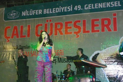 Bursa'da Yeşim Salkım rüzgarı